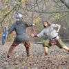duel épée viking contre hache